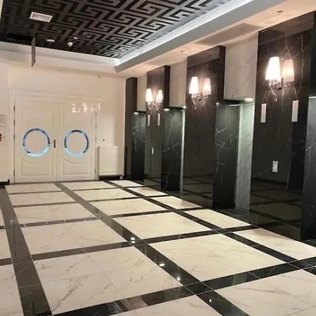Hanza Tower Club Pool & Sauna & Jacussi &